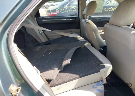 2005 Chrysler 300 Touring from USA, damaged, VIN 2C3JA53G55H152645